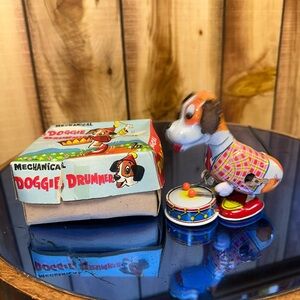 Mechanical Doggie Drummer Tin Wind-Up Toy Dog w/Box Mikini‎ 1960’s